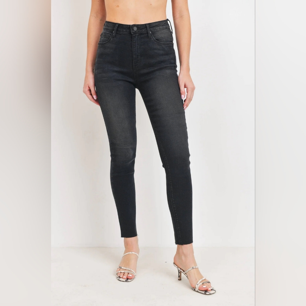 Platino Womens/Juniors Colombian Classic Skinny Fringed Hem Black Denim Jeans 3